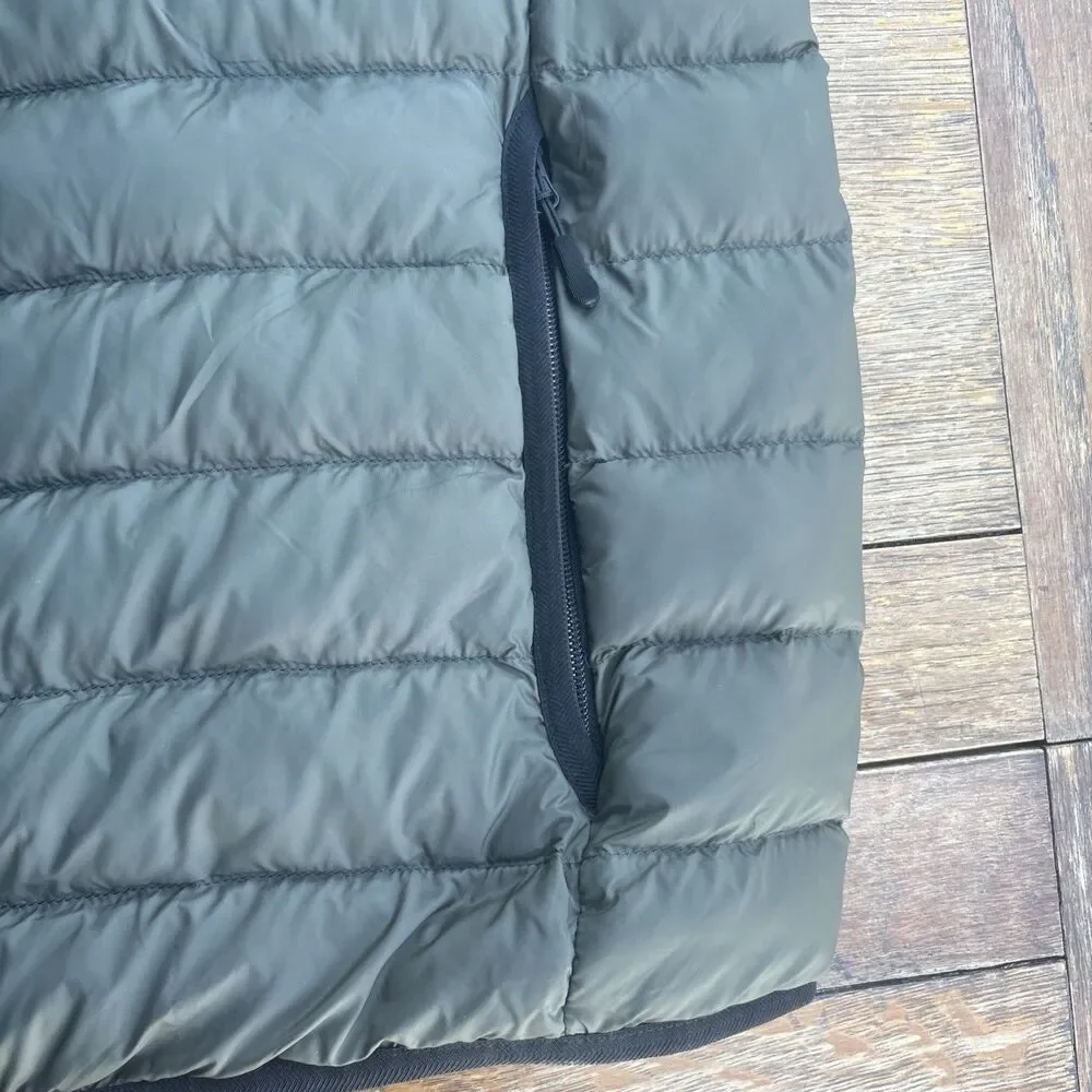 Sorry to heat men’s down vest size medium 0521